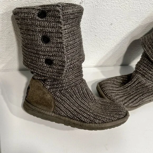 UGG Cable Knit Boots Grey Tall / Fold Over For Shorter Length 3 Button US Size 6 - Picture 9 of 11